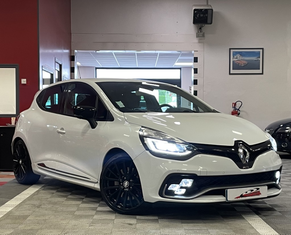Renault Clio 1.6 RS Trophy – Maahantuomme tehdaskunnostetut ja käytetyt